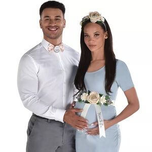 Amscan “Future Mom" and "Future Dad" Flower Floral Kit with Sash, Tie & Headband